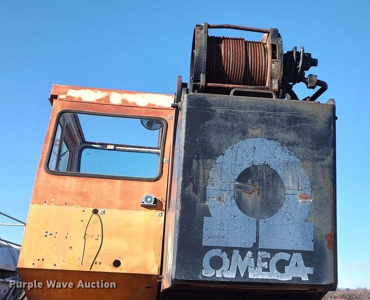 image for item LK9432 P&H Omega 18  crane