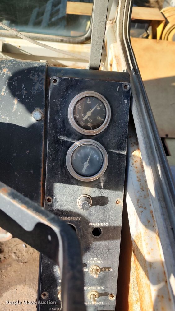 image for item LK9432 P&H Omega 18  crane