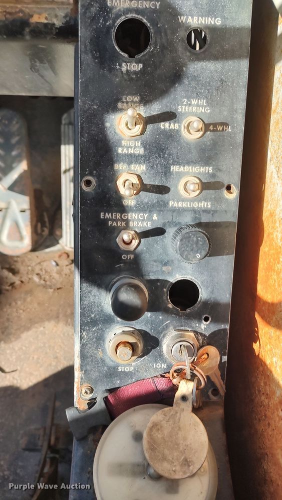 image for item LK9432 P&H Omega 18  crane