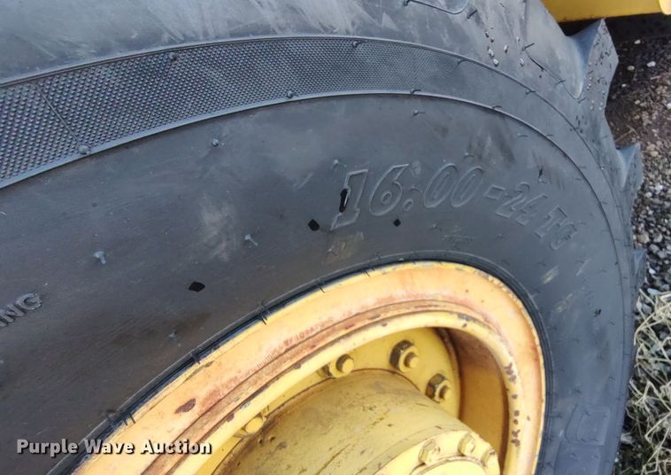 image for item LK9432 P&H Omega 18  crane