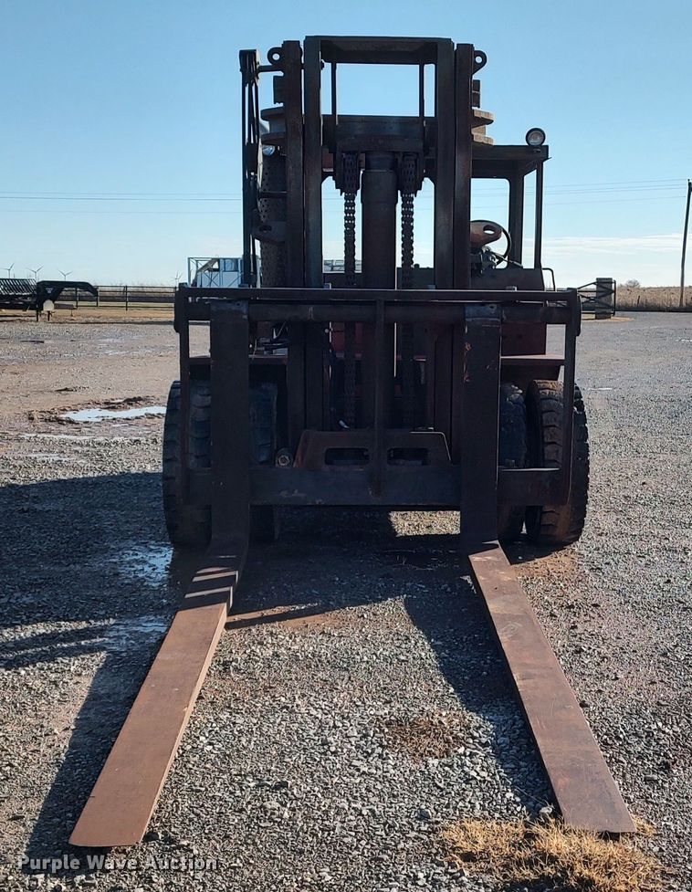 image for item LK9433 1978 Taylor  TY-300-S  forklift