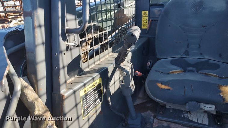 image for item LK9434 2001 New Holland LS180  skid steer loader