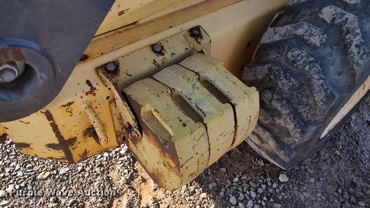 image for item LK9434 2001 New Holland LS180  skid steer loader