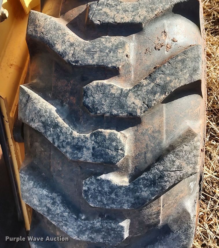 image for item LK9434 2001 New Holland LS180  skid steer loader