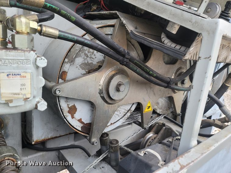 image for item MH9632 2004 Condux Tesmec  underground cable puller