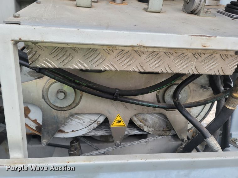 image for item MH9632 2004 Condux Tesmec  underground cable puller