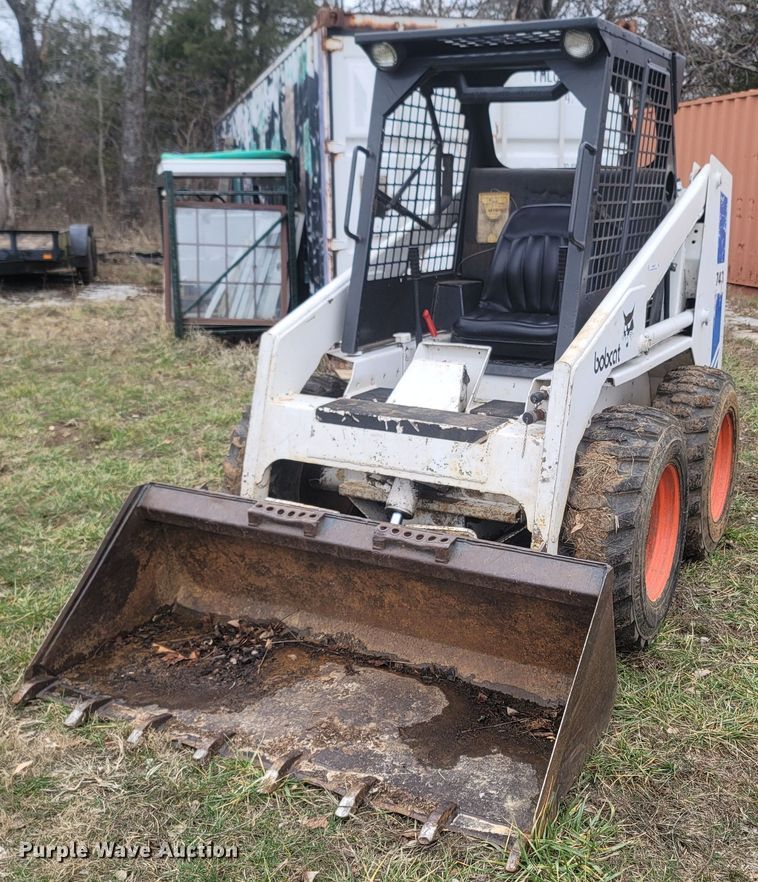 image for item MH9637 1986 Bobcat 743  skid steer loader