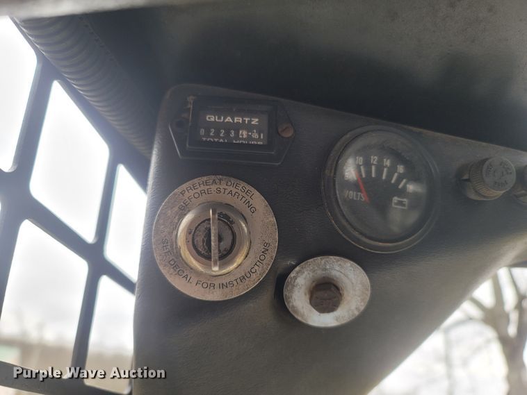 image for item MH9637 1986 Bobcat 743  skid steer loader