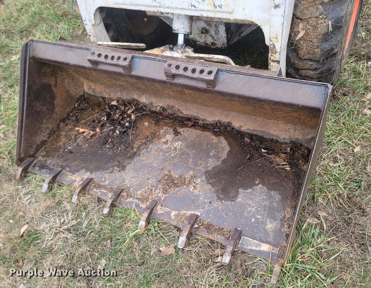 image for item MH9637 1986 Bobcat 743  skid steer loader