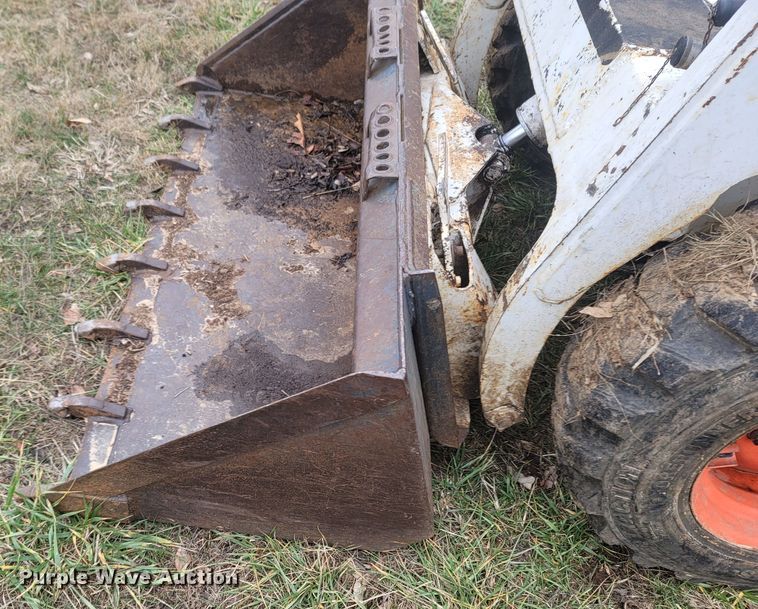image for item MH9637 1986 Bobcat 743  skid steer loader
