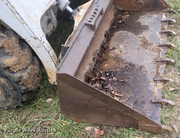 image for item MH9637 1986 Bobcat 743  skid steer loader