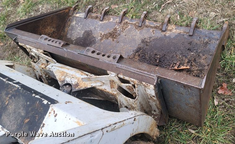 image for item MH9637 1986 Bobcat 743  skid steer loader