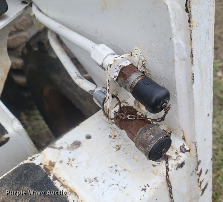 image for item MH9637 1986 Bobcat 743  skid steer loader