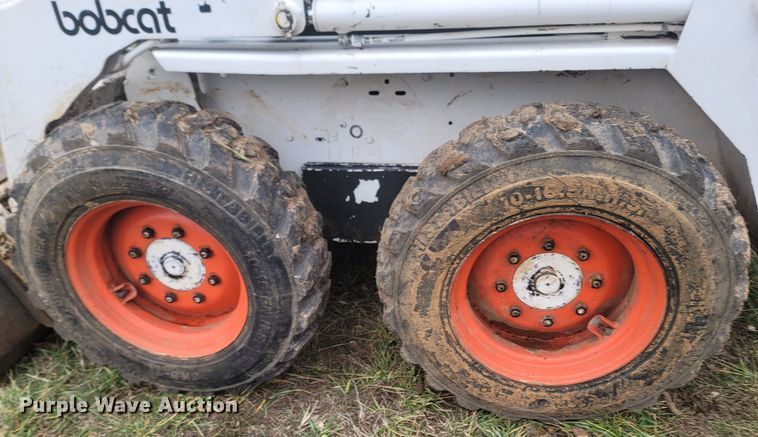 image for item MH9637 1986 Bobcat 743  skid steer loader