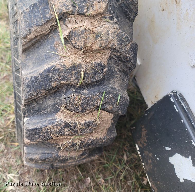 image for item MH9637 1986 Bobcat 743  skid steer loader