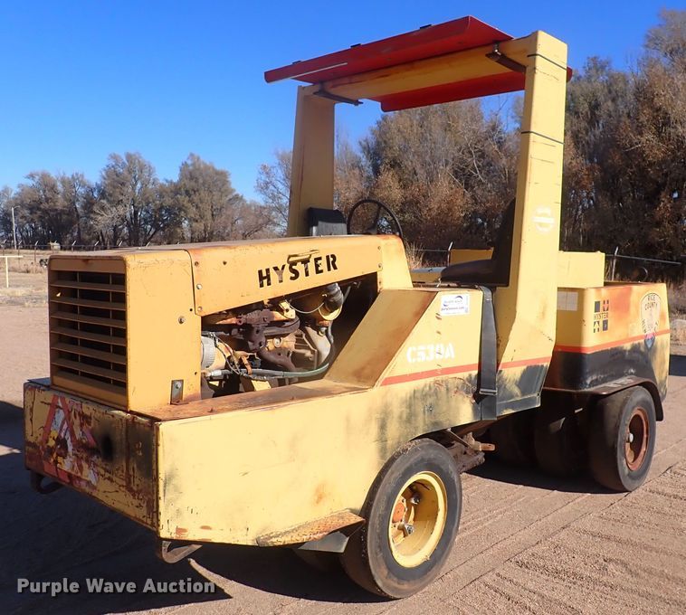 image for item DI1993 Hyster C530A  pneumatic roller