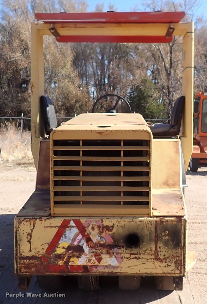 image for item DI1993 Hyster C530A  pneumatic roller