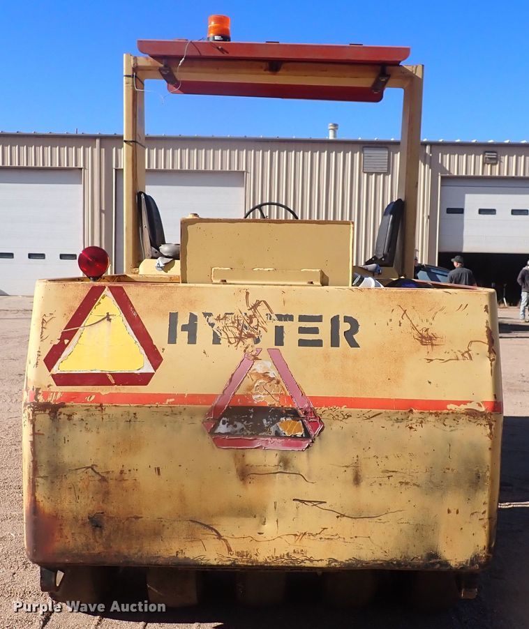 image for item DI1993 Hyster C530A  pneumatic roller