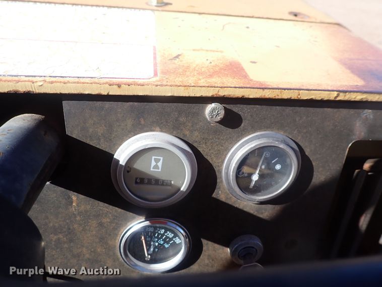 image for item DI1993 Hyster C530A  pneumatic roller