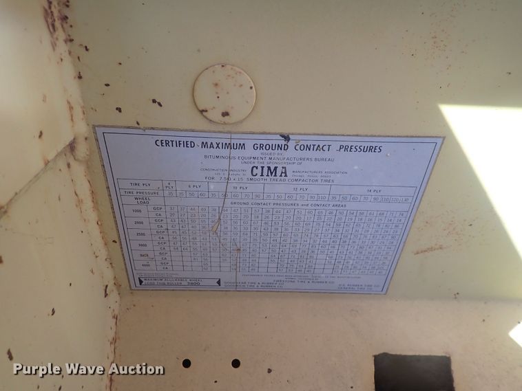 image for item DI1993 Hyster C530A  pneumatic roller