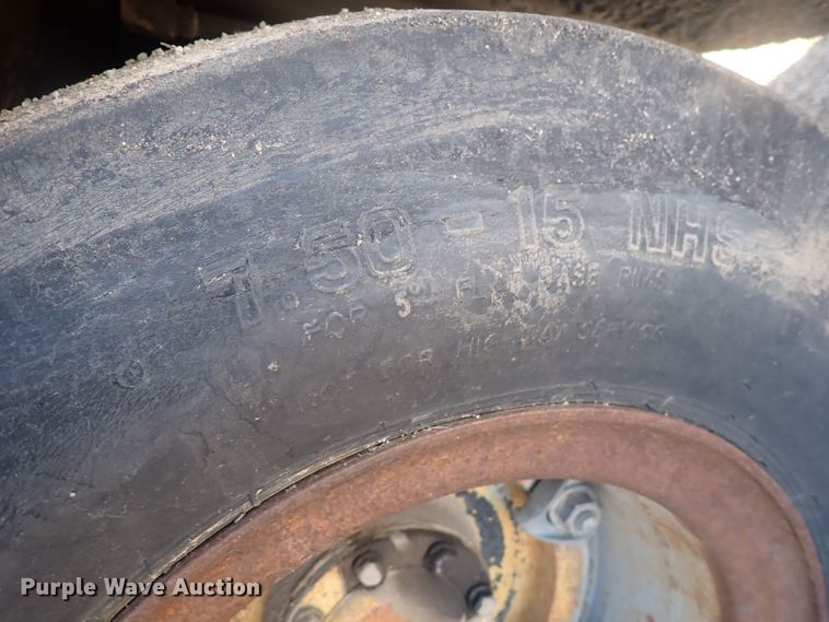 image for item DI1993 Hyster C530A  pneumatic roller