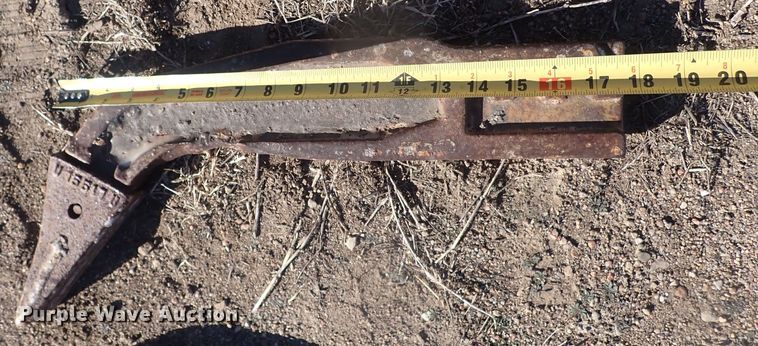 image for item DI1998 (11) scarifer teeth