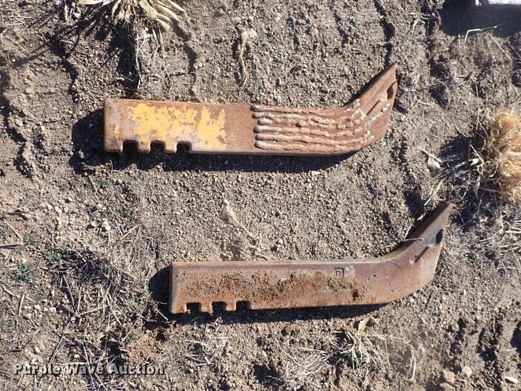 image for item DI1998 (11) scarifer teeth