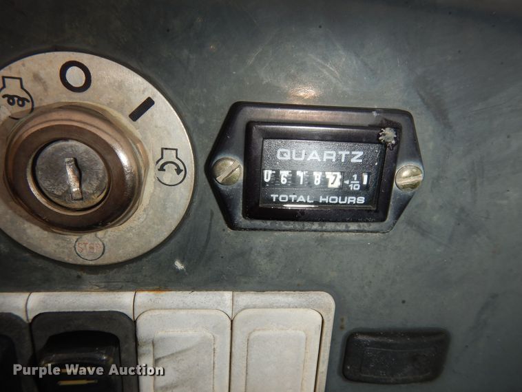 image for item DI6943 2011 Bobcat MT55  compact utility loader