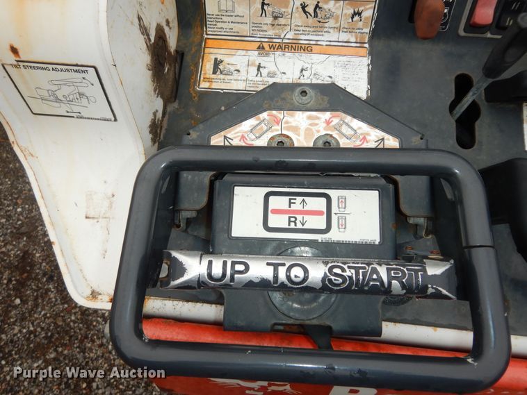 image for item DI6943 2011 Bobcat MT55  compact utility loader