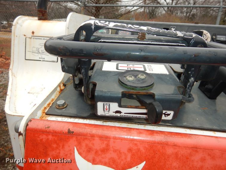 image for item DI6943 2011 Bobcat MT55  compact utility loader