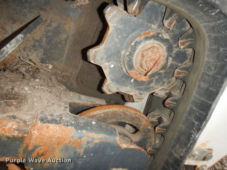 image for item DI6943 2011 Bobcat MT55  compact utility loader