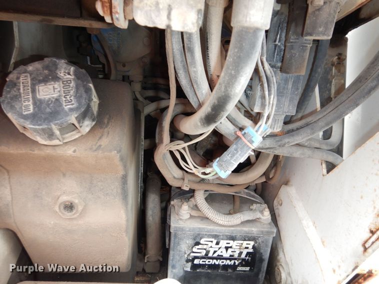 image for item DI6943 2011 Bobcat MT55  compact utility loader