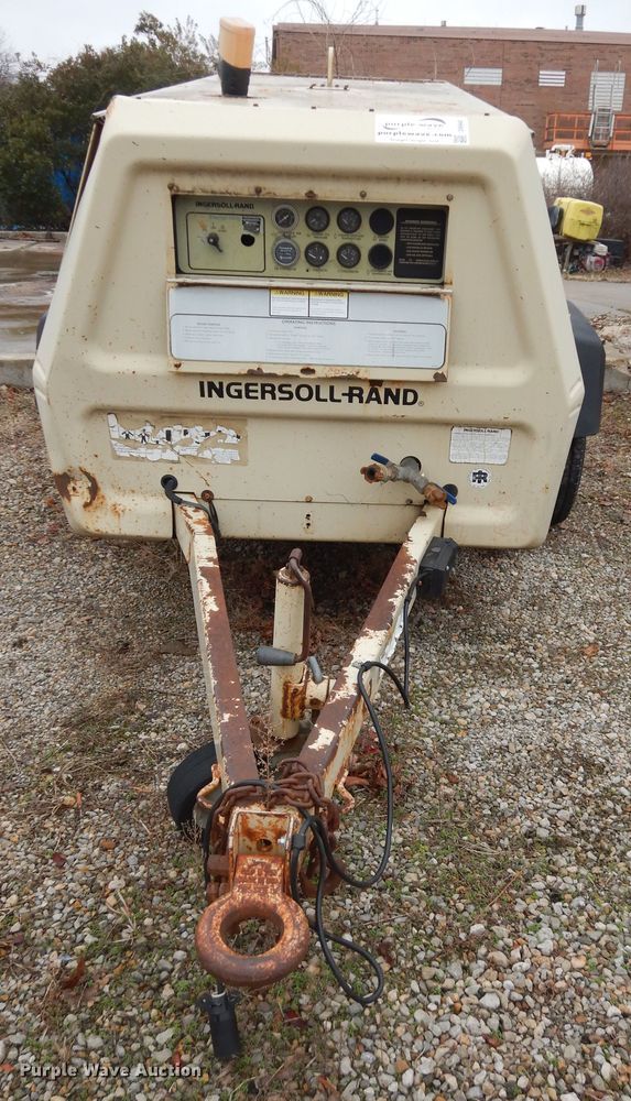 image for item DI6945 1995 Ingersoll Rand P175WJD  air compressor