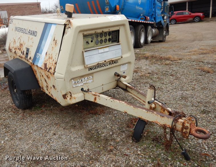 image for item DI6945 1995 Ingersoll Rand P175WJD  air compressor
