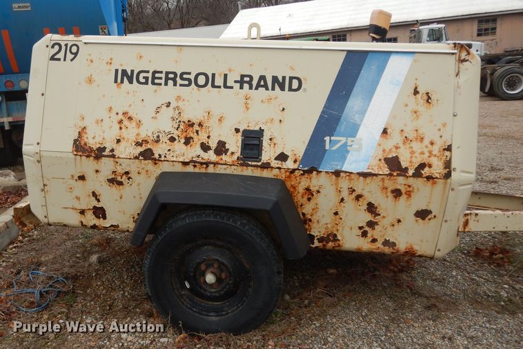image for item DI6945 1995 Ingersoll Rand P175WJD  air compressor