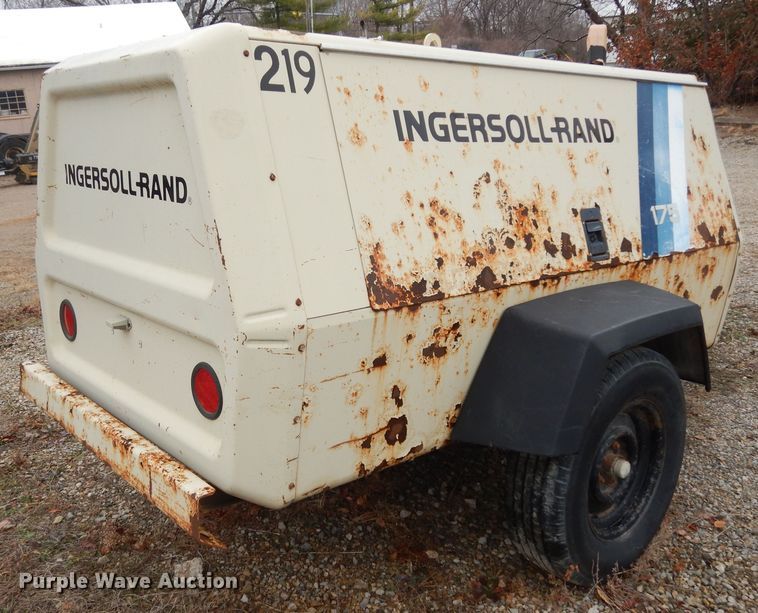 image for item DI6945 1995 Ingersoll Rand P175WJD  air compressor
