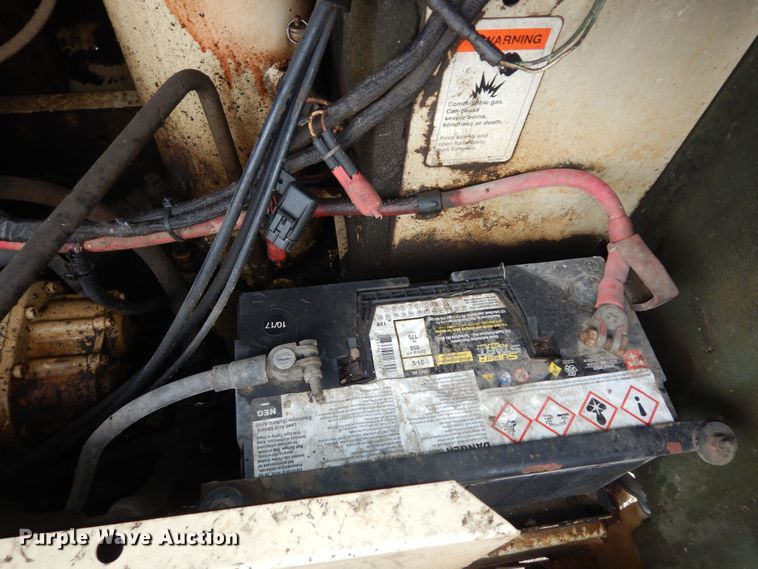 image for item DI6945 1995 Ingersoll Rand P175WJD  air compressor