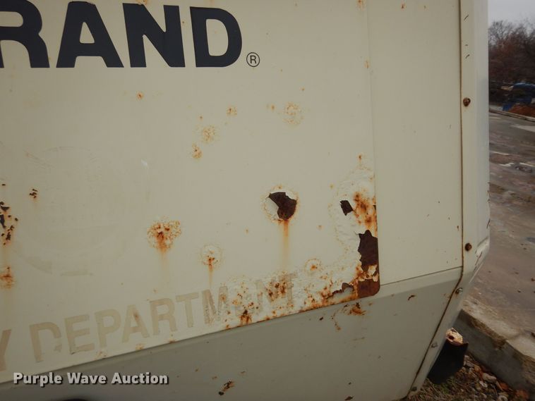 image for item DI6945 1995 Ingersoll Rand P175WJD  air compressor