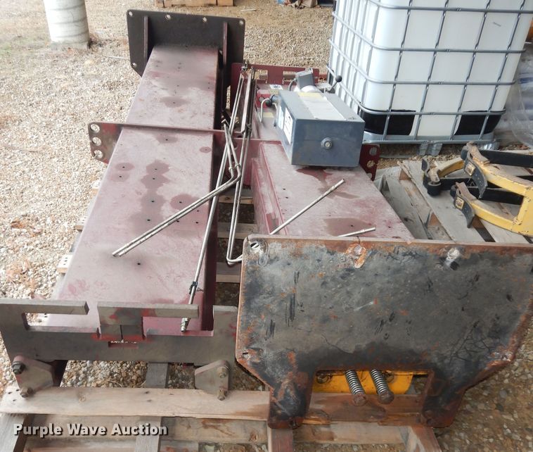 image for item DI6946 Mohawk TP16  two post automotive lift