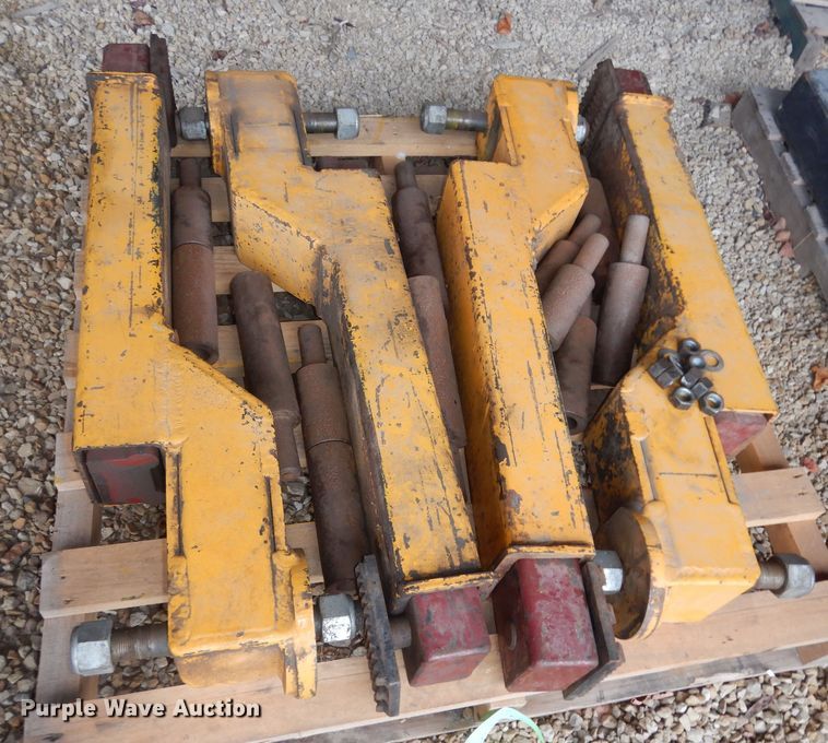 image for item DI6946 Mohawk TP16  two post automotive lift