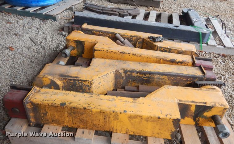 image for item DI6946 Mohawk TP16  two post automotive lift