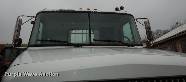 image for item DI6949 1999 Volvo WG  semi truck