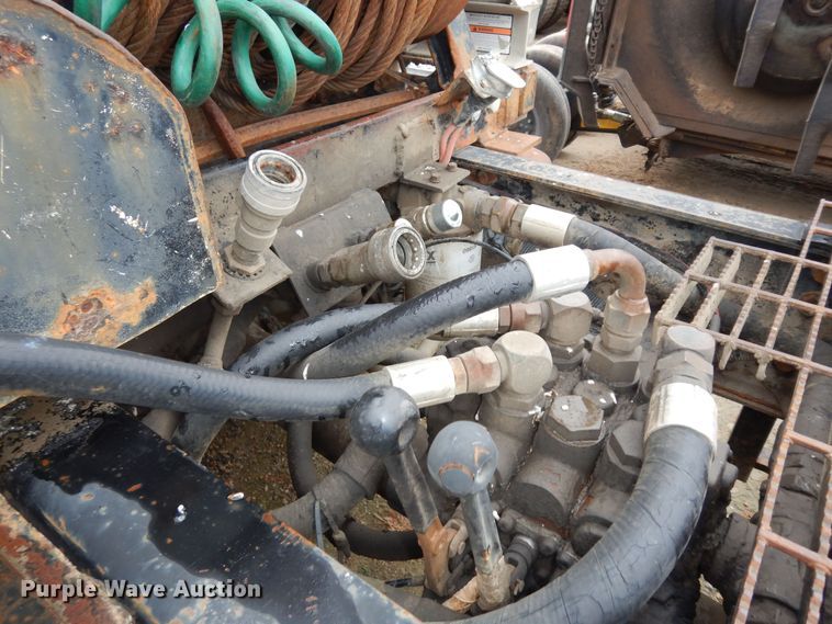 image for item DI6949 1999 Volvo WG  semi truck