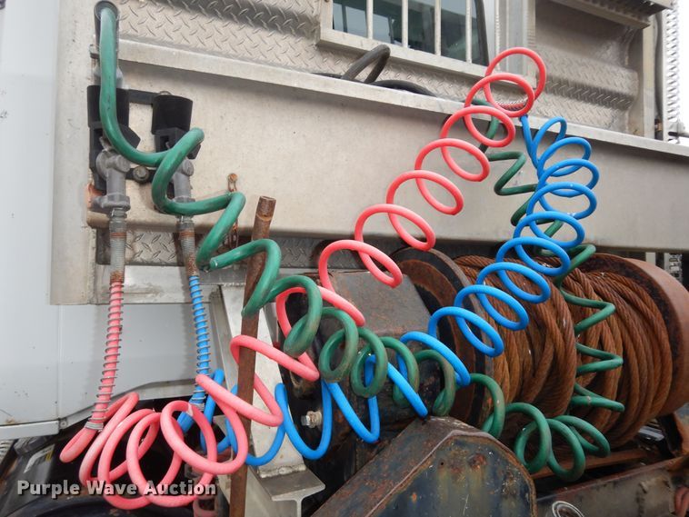 image for item DI6949 1999 Volvo WG  semi truck