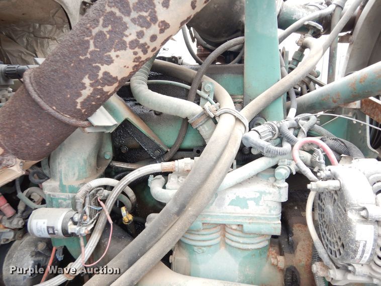 image for item DI6949 1999 Volvo WG  semi truck