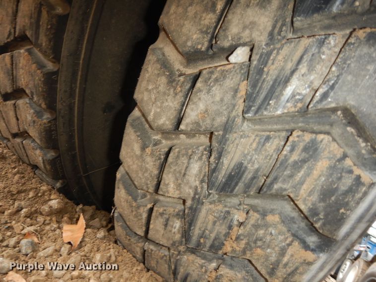 image for item DI6949 1999 Volvo WG  semi truck