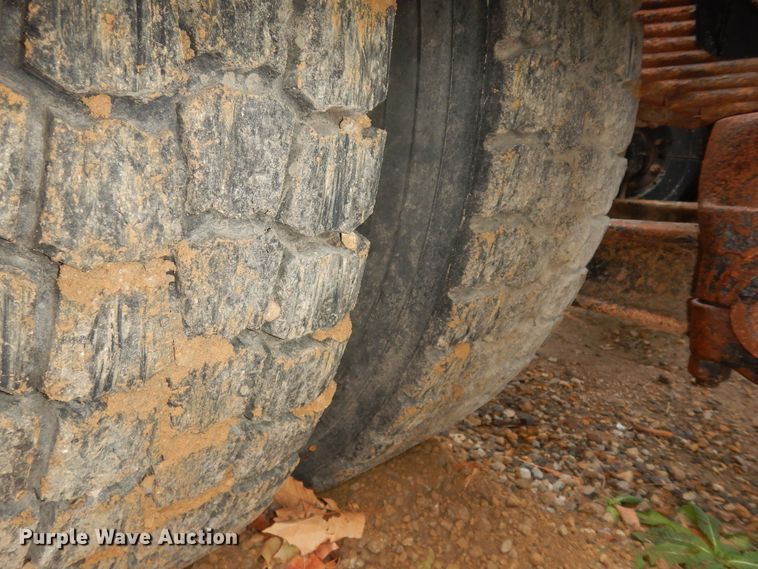 image for item DI6949 1999 Volvo WG  semi truck