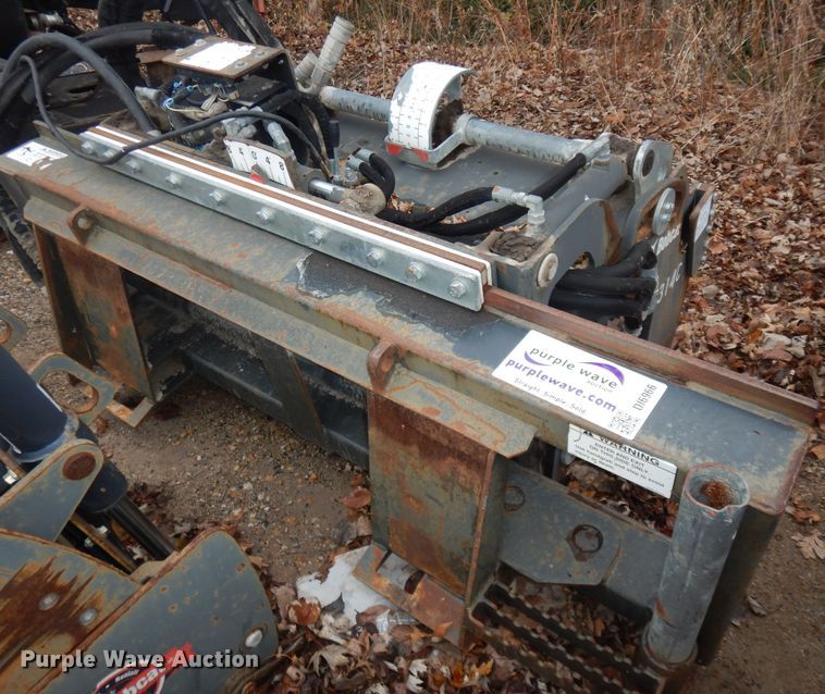image for item DI6966 2009 Bobcat  skid steer cold planer