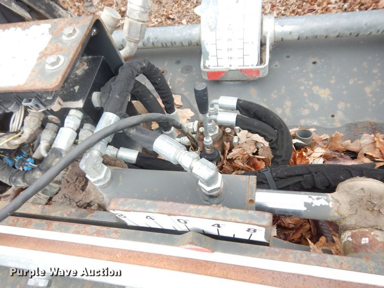 image for item DI6966 2009 Bobcat  skid steer cold planer