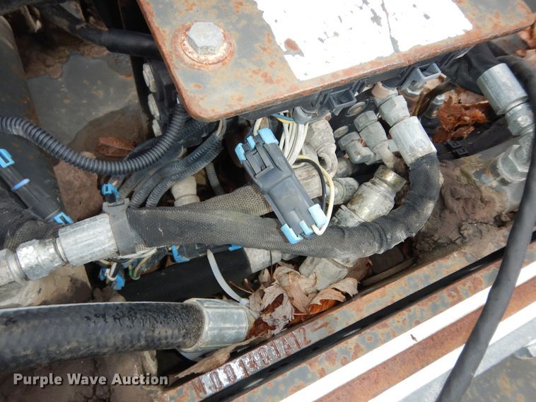 image for item DI6966 2009 Bobcat  skid steer cold planer